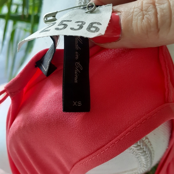 BCBGMaxazria Asymmetrical Sleeveless Top - Picture 6 of 7